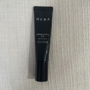 HERA Urban Veil CC SPF 40/ Shade 17 Pink Beige